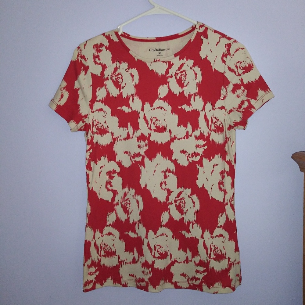 Floral Top - Picture 2 of 5
